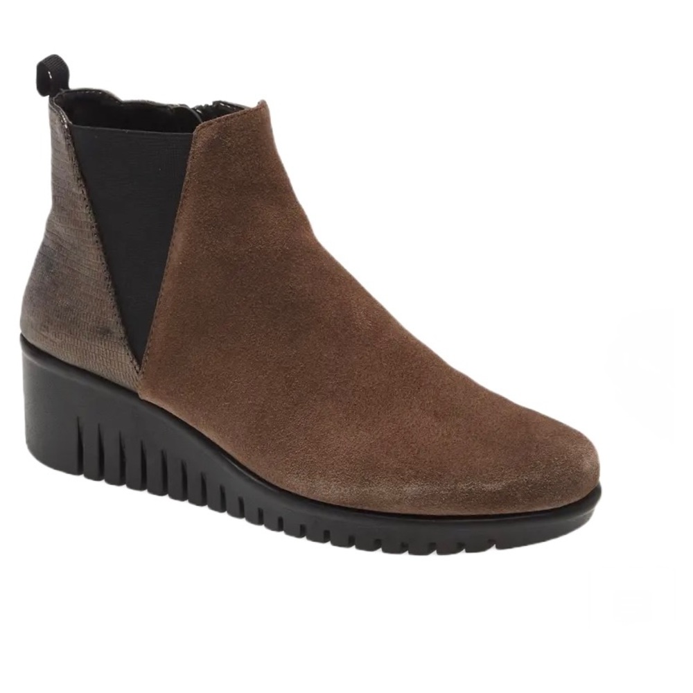 The Flexx Augusta Wedge Bootie👢💕